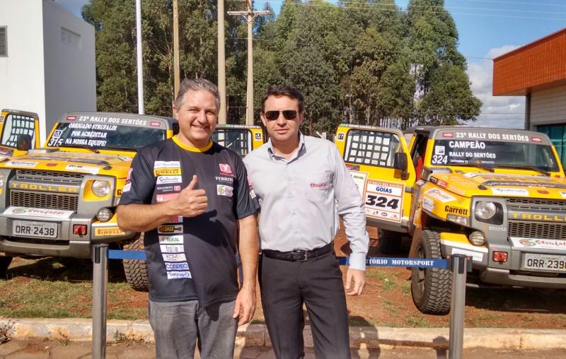 Troller T4 Campeão do Rally dos Sertões 2015 está em exposição na Cerâmica Strufaldi, em Tatuí